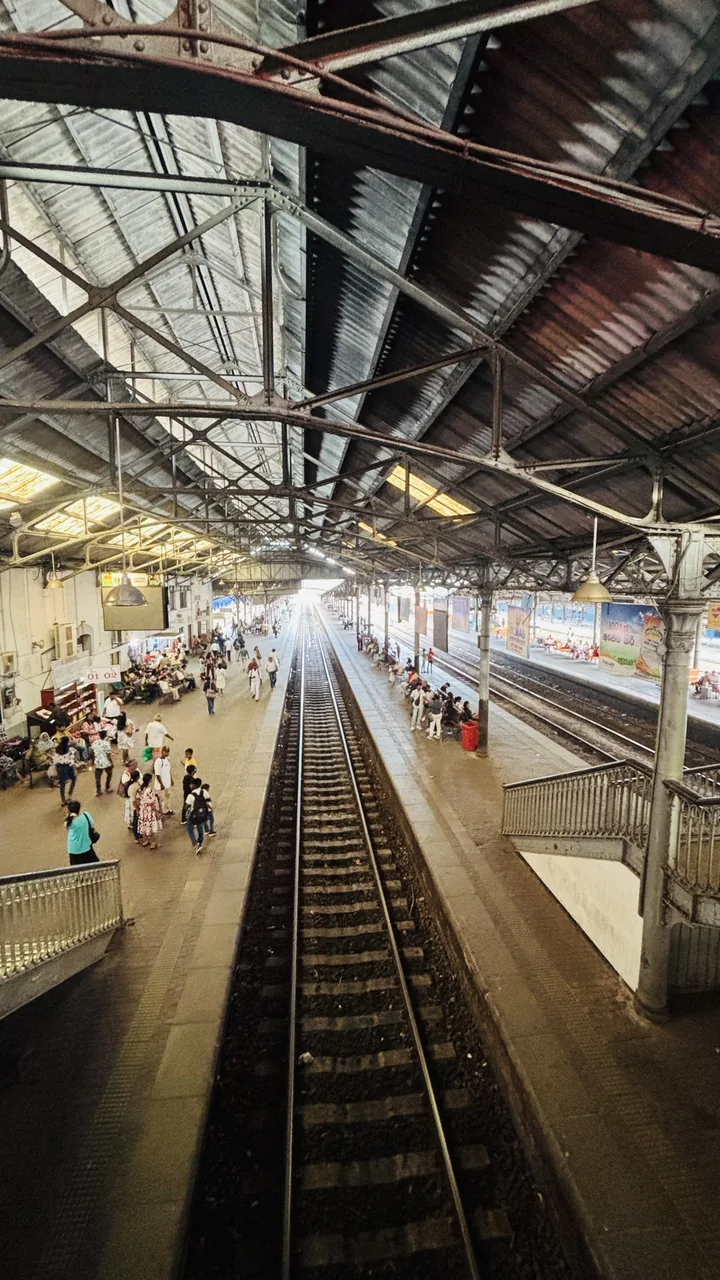 Platforms and tracks at Colombo Fort seen from the pedestrian footbridge