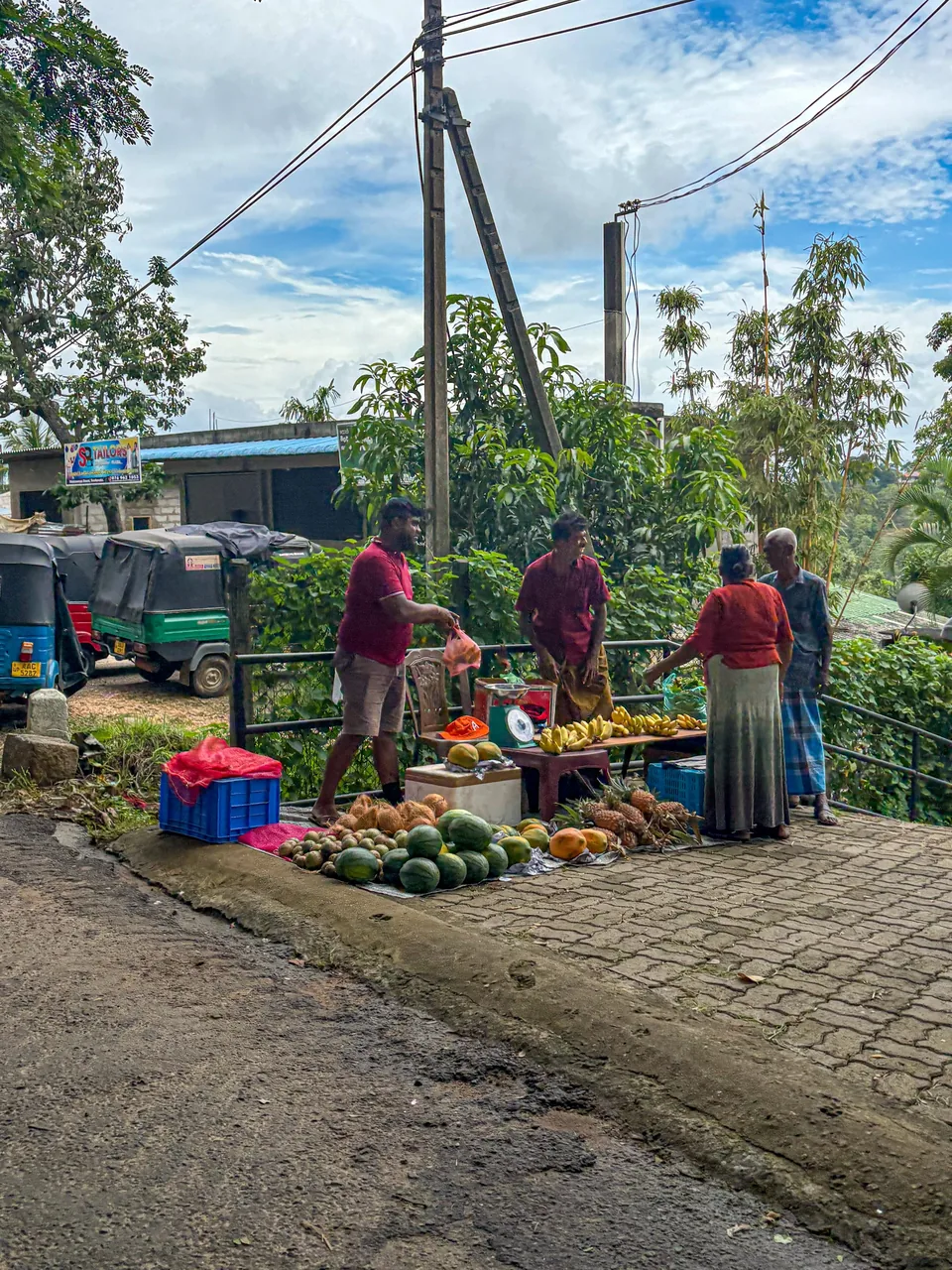 Roadside fruit stall on the way to Lipton Seat in Haputale