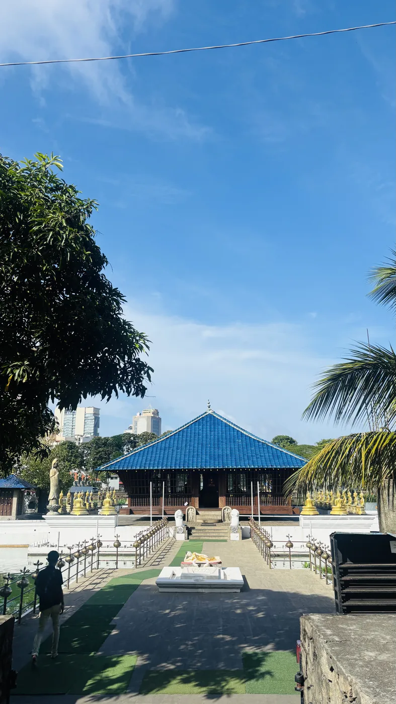 Entrance to Seema Malaka meditation centre on Beira Lake, Colombo